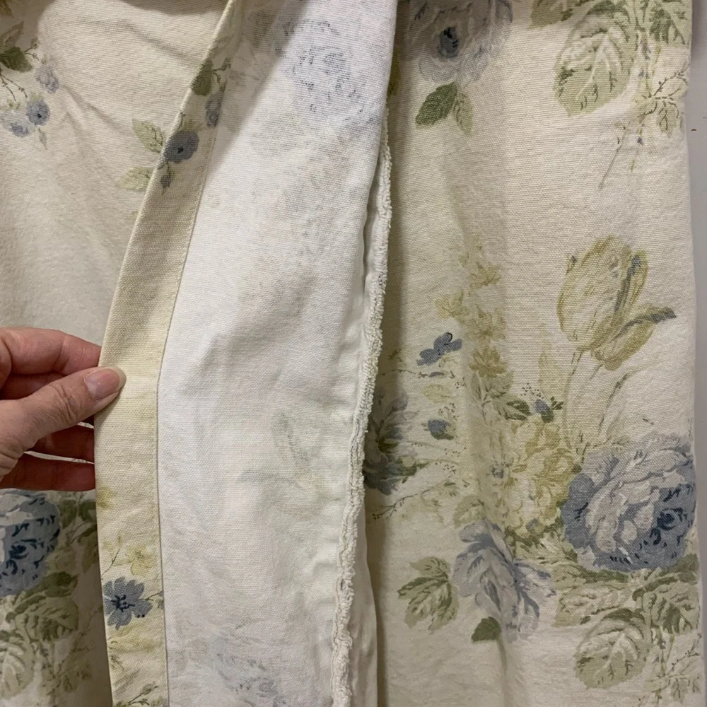 Vintage Country Cottage Cloth Shower Curtain
